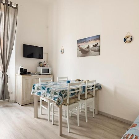 Leo Holiday Homes Deiva Marina Ngoại thất bức ảnh