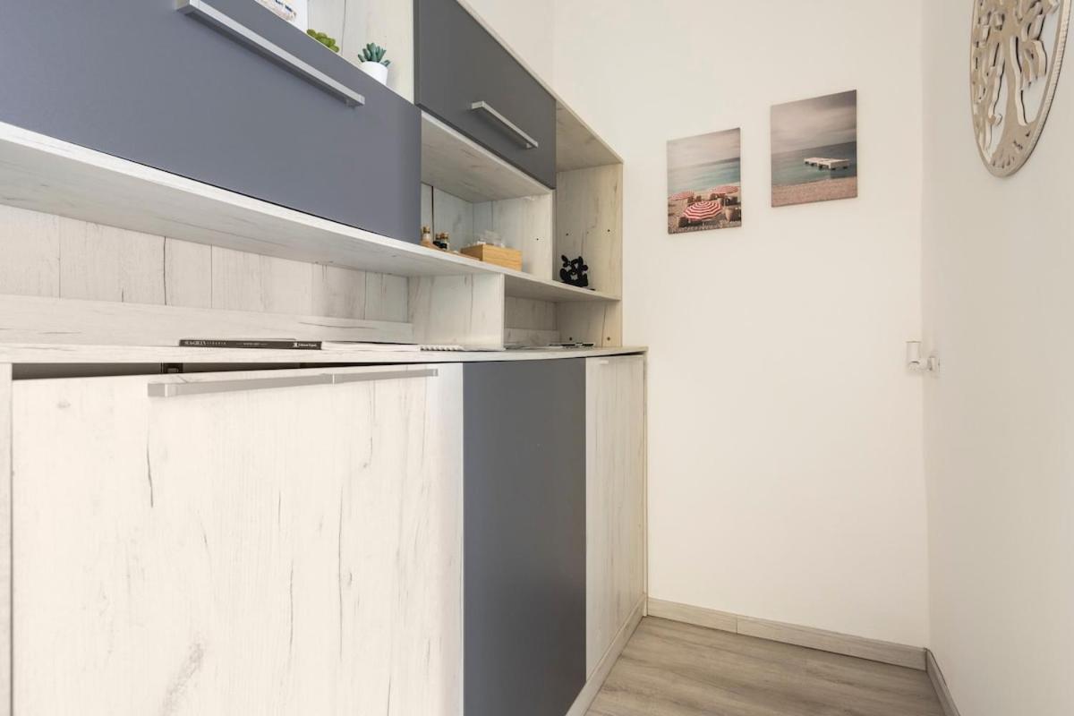 Leo Holiday Homes Deiva Marina Ngoại thất bức ảnh