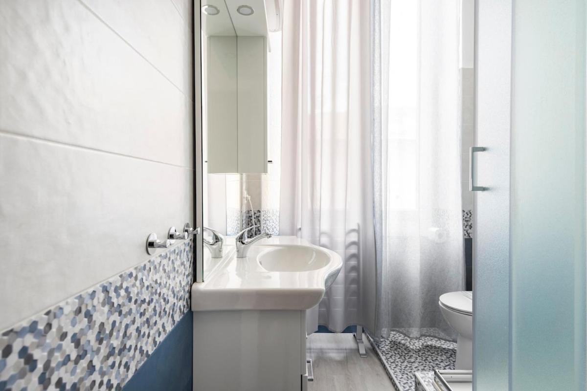 Leo Holiday Homes Deiva Marina Ngoại thất bức ảnh