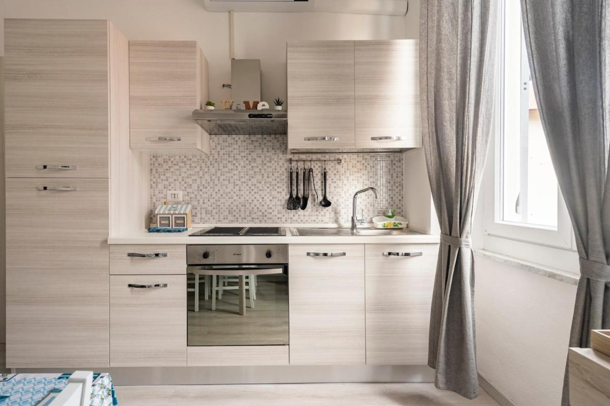 Leo Holiday Homes Deiva Marina Ngoại thất bức ảnh
