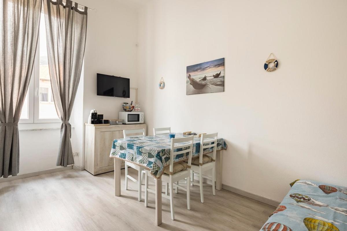 Leo Holiday Homes Deiva Marina Ngoại thất bức ảnh