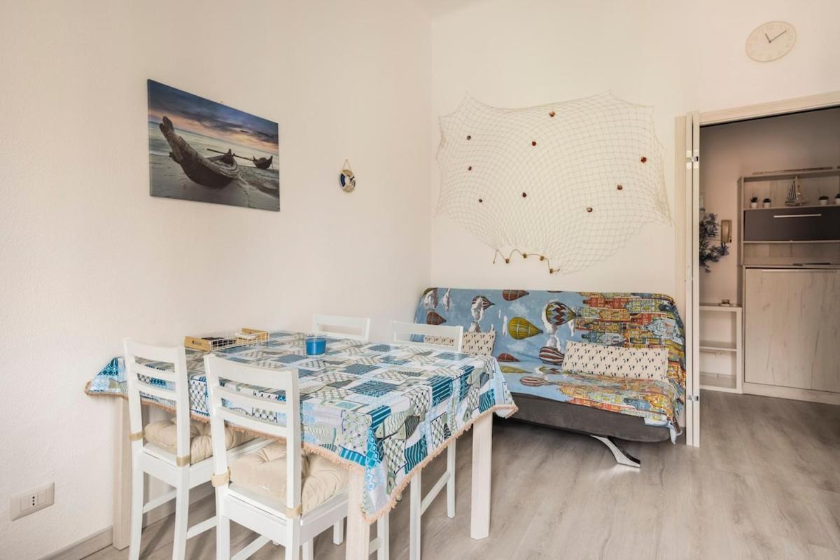 Leo Holiday Homes Deiva Marina Ngoại thất bức ảnh